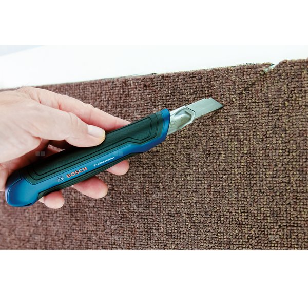 Nóż z łamanym ostrzem 18mm