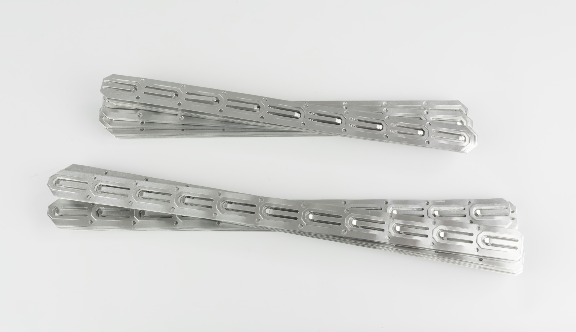 Uchwyt do rynien AL. 33 cm (moduł 30 mm), paczka 50 szt.