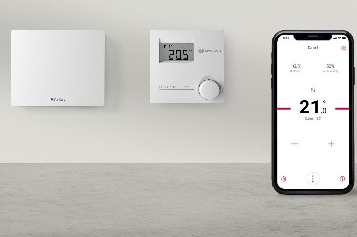 Zestaw regulacyjny dla 1 OG dla kotłów.  Pakiet SR 940f + SRT 50/2. Pogodowy regulator internetowy dla 1 obiegu grzewczego z termostatem przewodowym